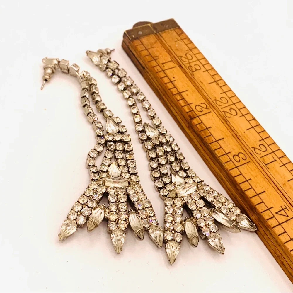 Rare dragon claw vintage long earrings magical?